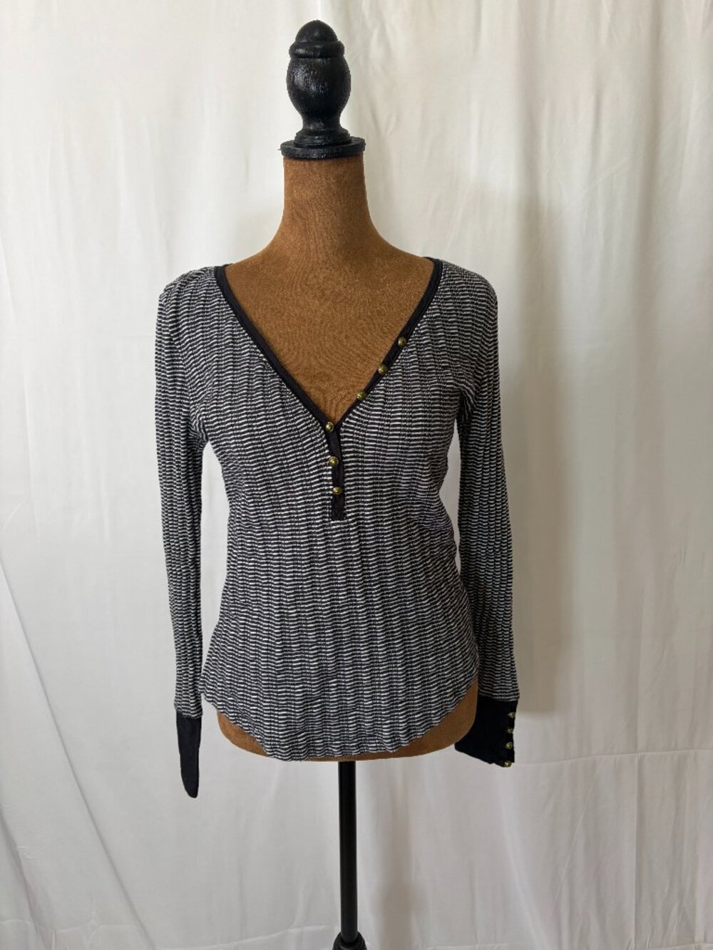 Pilcro Anthropologie Black Cream Striped Henley Brass Button Top Size S